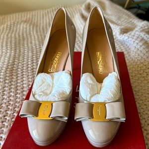 NWOT Ferragamo heels